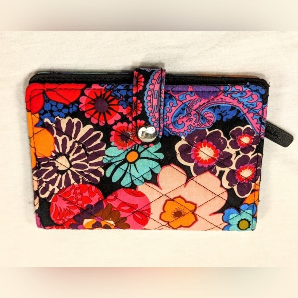 Vera Bradley Wallet/Passport holder. NWOT